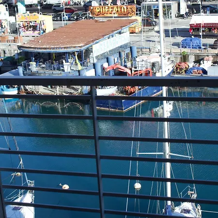 Apartment H2ome - Il Cembalo Vista Baia E Citta, Balcone O Terrazzo, Parcheggio Su Richiesta Genoa
